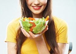 10 benefícios comprovados da dieta low-carb e cetogênica
