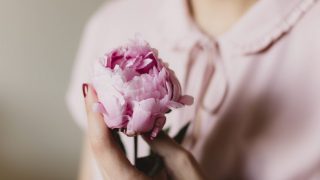 Outubro Rosa: saiba o que é mito e verdade sobre câncer de mama
