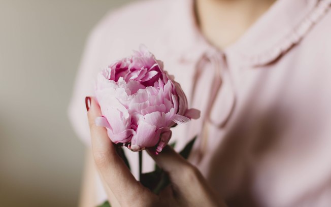 Outubro Rosa é o período criado para estimular a participação da população no controle do câncer de mama