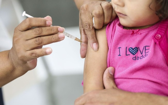 Vacinação obrigatória deve ajudar a manter doenças já erradicas longe do Brasil