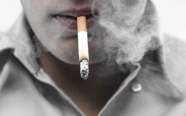 4) Tabagismo: fumar faz mal e é a principal causa de mortes por condições evitáveis no mundo todo. Cerca de 20% delas são causas cardíacas