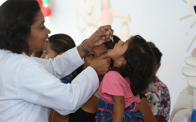 Ministério da Saúde afirma que  2,6 milhões de crianças ainda precisam ser imunizadas contra sarampo e pólio